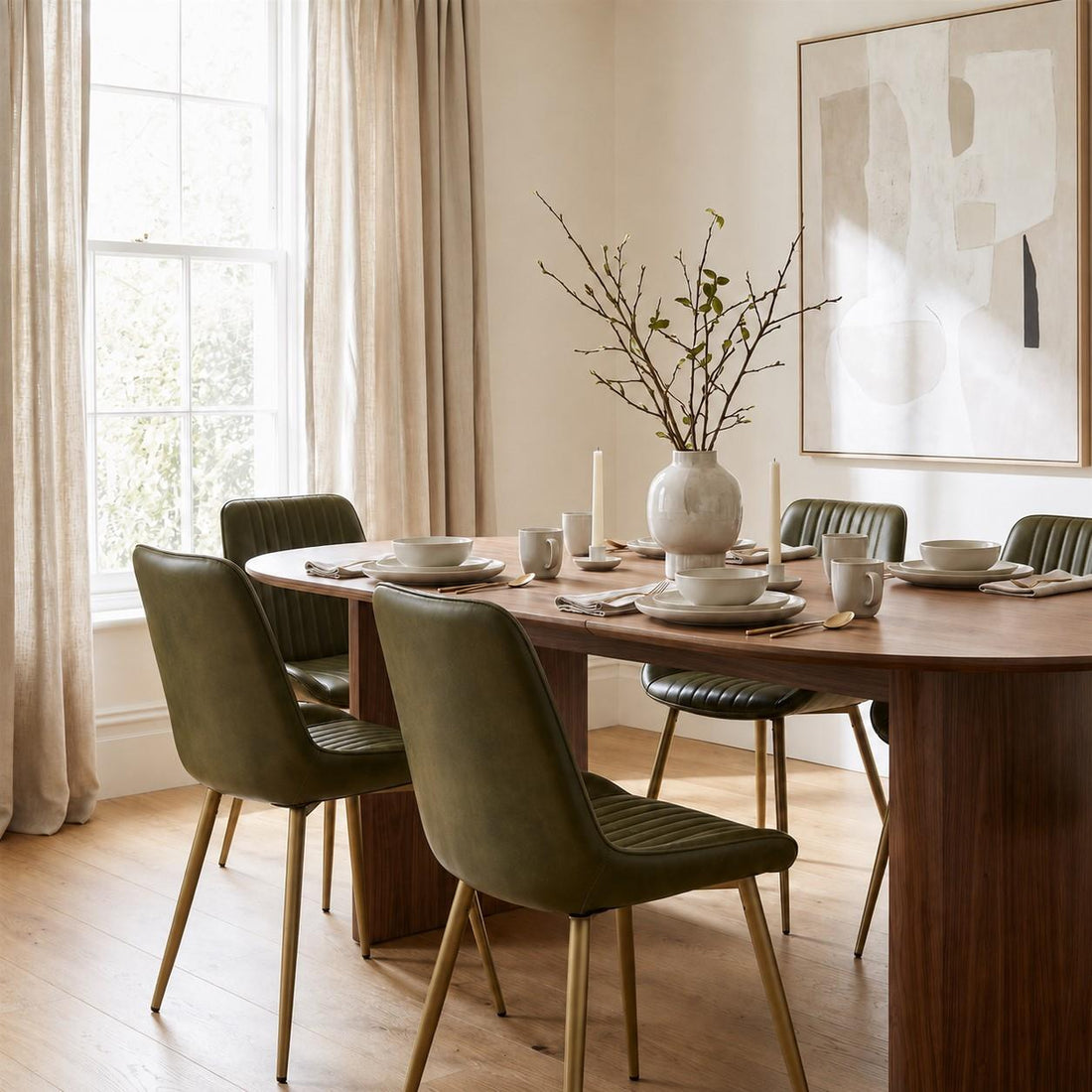 Dining Tables & Styling