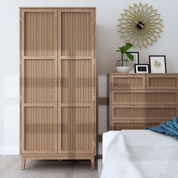 Lille Wardrobe
