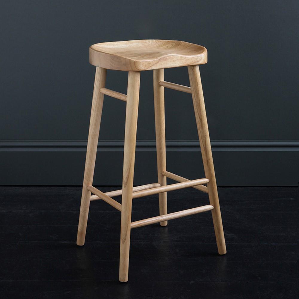 5 Reasons Why Shaker Bar Stools Transform Your Living Space