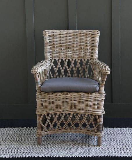 Rattan Arm Accent Chair with High Back Decorative Hand Made 50 cm Seat Height