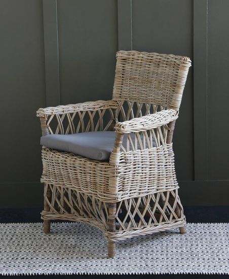 Rattan Arm Accent Chair with High Back Decorative Hand Made 50 cm Seat Height