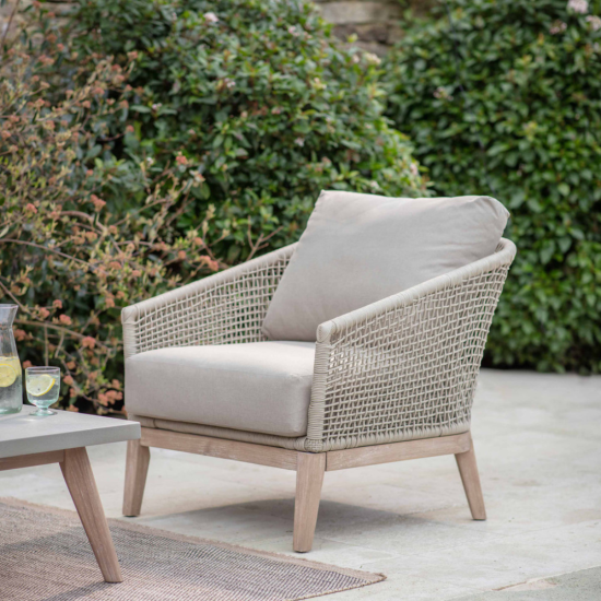 Garden Trading - Lynton Armchair - Natural Cushion - Acacia Frame