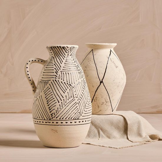 Urbi Stoneware Vase Natural Stone Effect with Black Dots Detail - 16cm