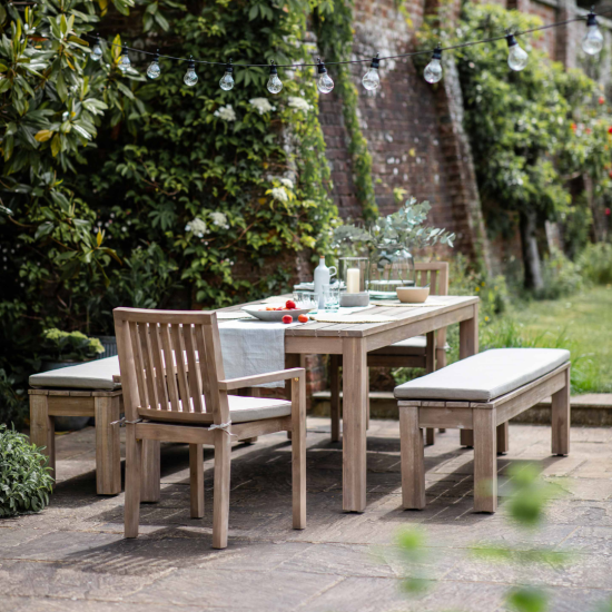 Garden Trading - Porthallow Dining Table - Crafted Acacia Wood - 75 x 210 x 90cm